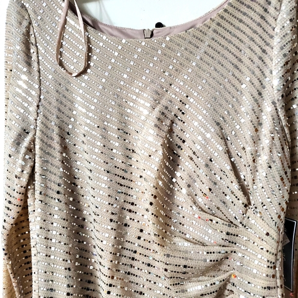 Dress size8 - Picture 3 of 5